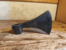 Alter französischer Axtkopf