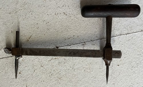 Sehr alter kreisschneider - sehr,