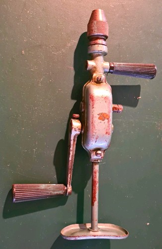 Antiker zimmermann handbohrer - antiker, zimmermann-handbohrer