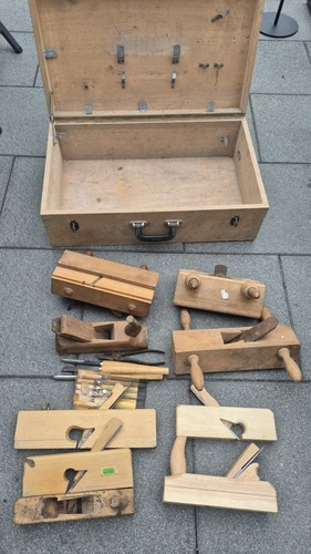 Holzkiste,Werkzeugkiste,Schrei